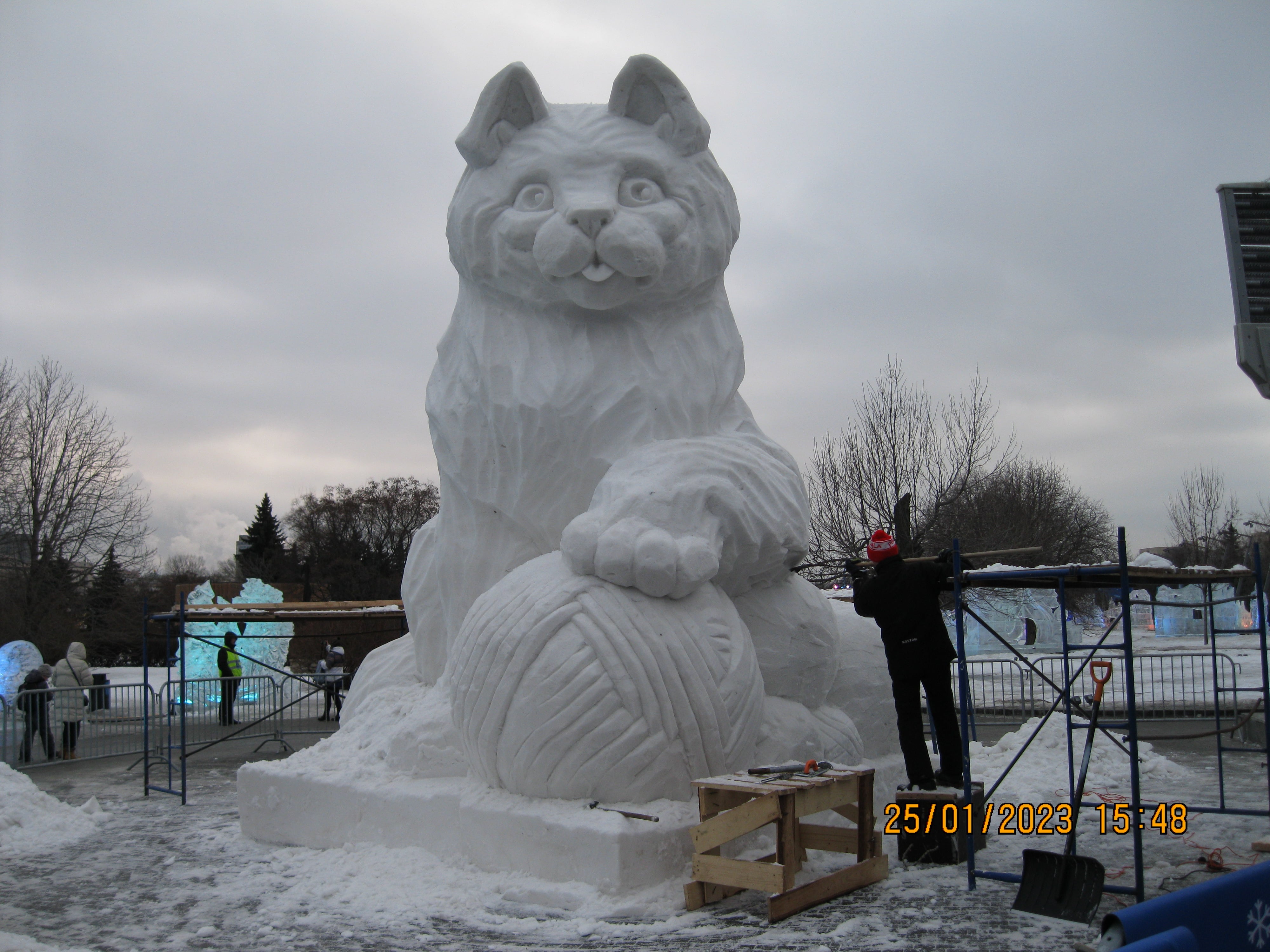 Выставка ледяных скульптур в парке Музеон Москвы - "Снег и Лёд". Ледяные и снежные фигуры и скульптуры