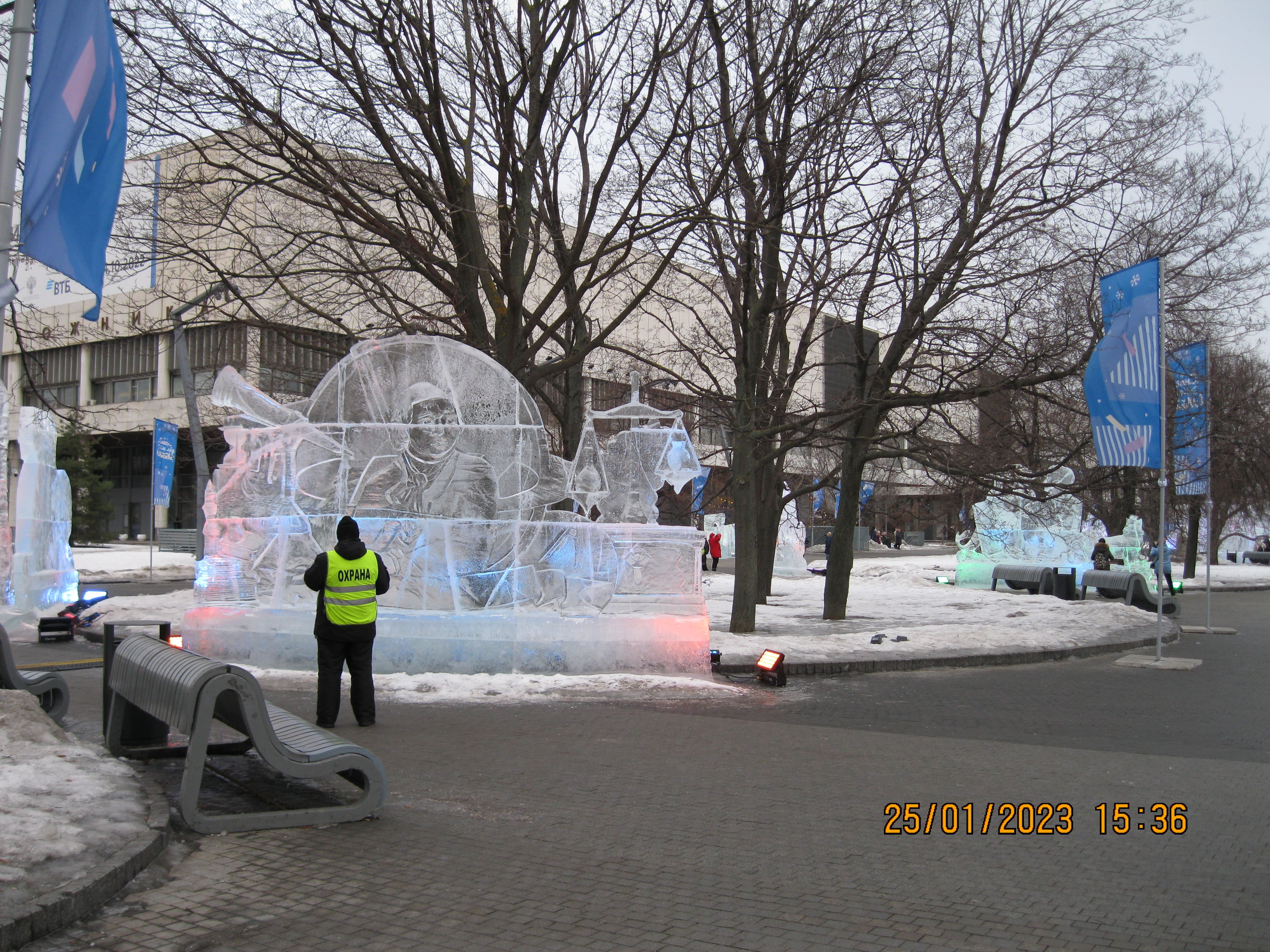  Выставка ледяных скульптур в Парке Музеон Москвы "Снег и Лёд". Ледяные и снежные фигуры и скульптуры